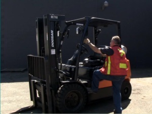 Intro to Counterbalanced Forklifts Spanish STREAMING 2